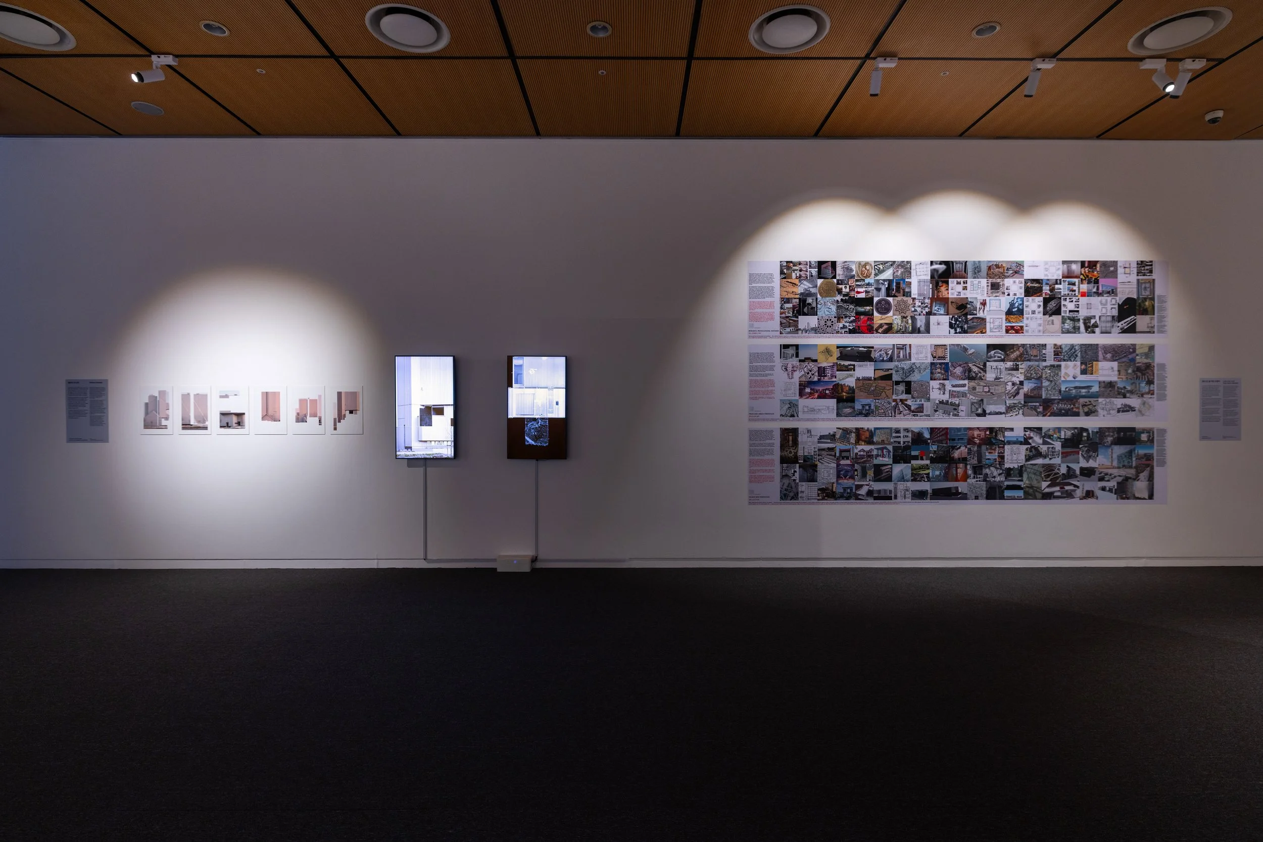 #260801_KF_Crossing Grounds_Exhibition_resize_14.jpg