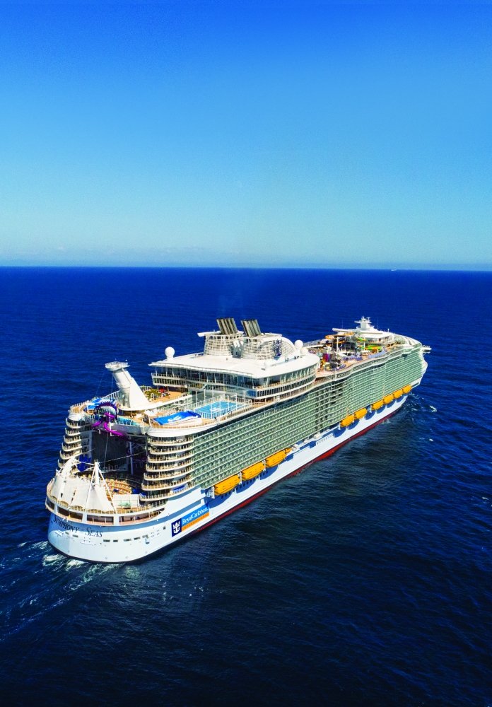 world's biggest cruise ship 2023