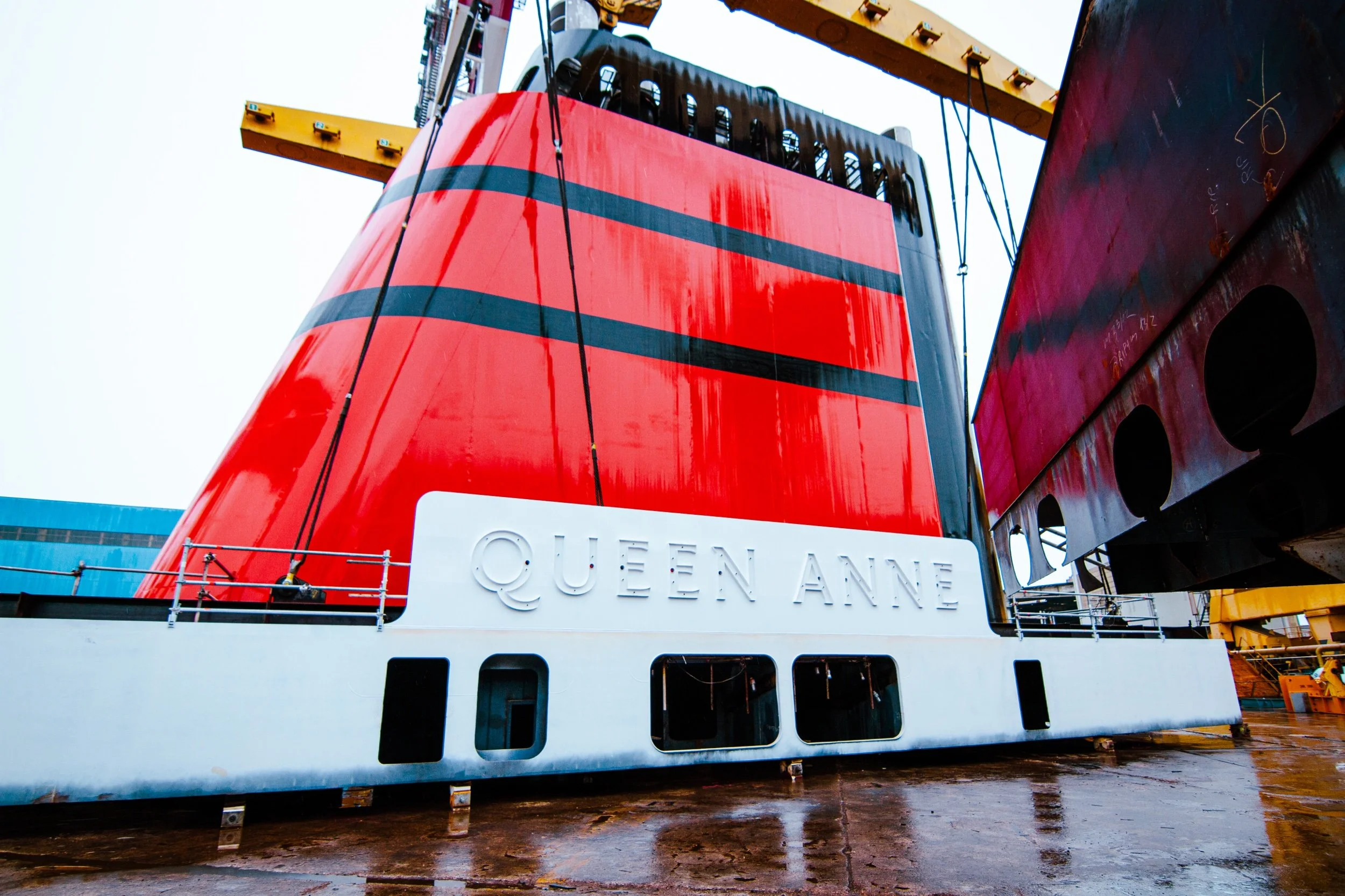 Cunard Queen Anne - ‘Funnel Lift’