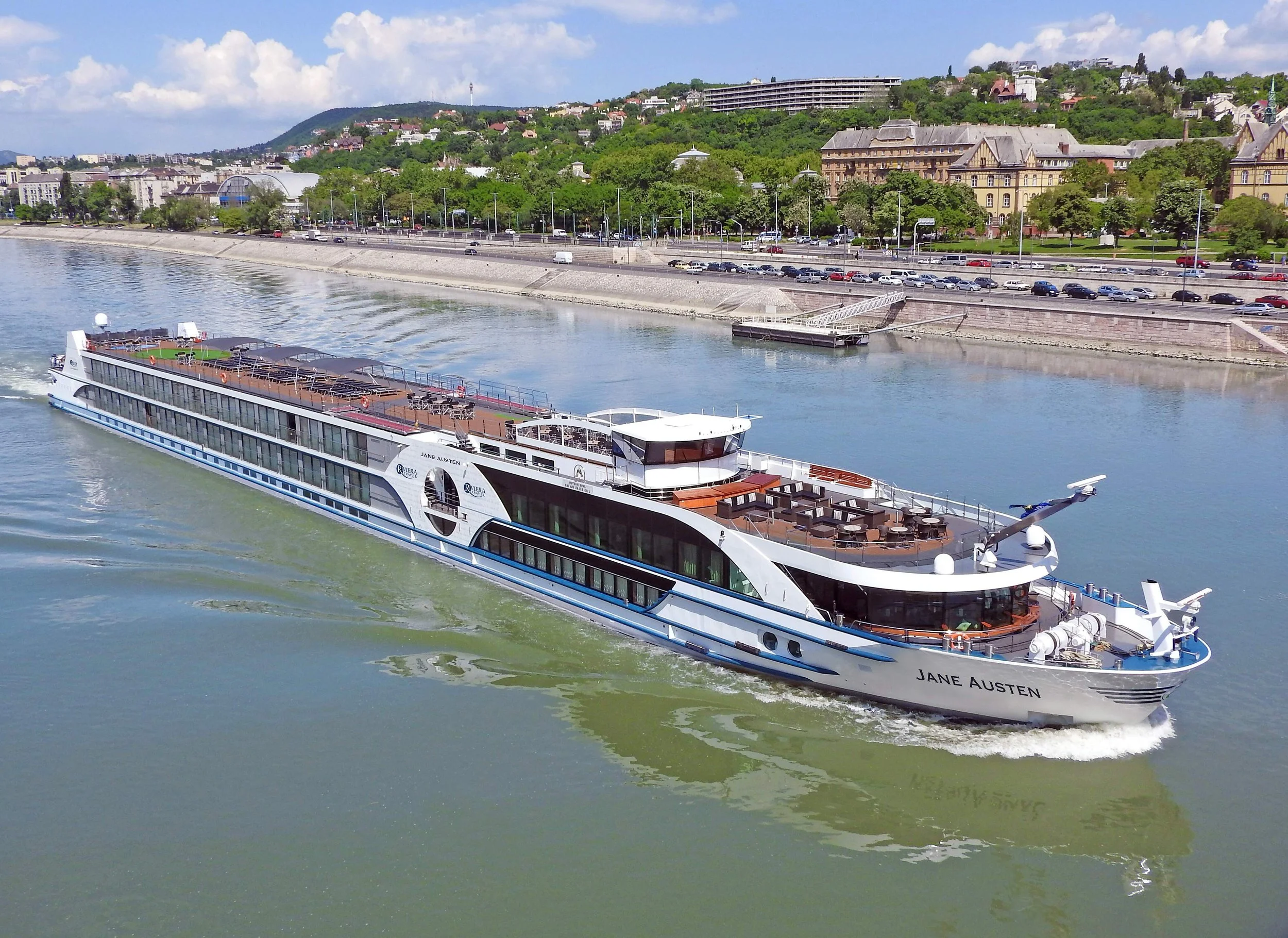 Riviera Travel’s 40th Anniversary Celebration