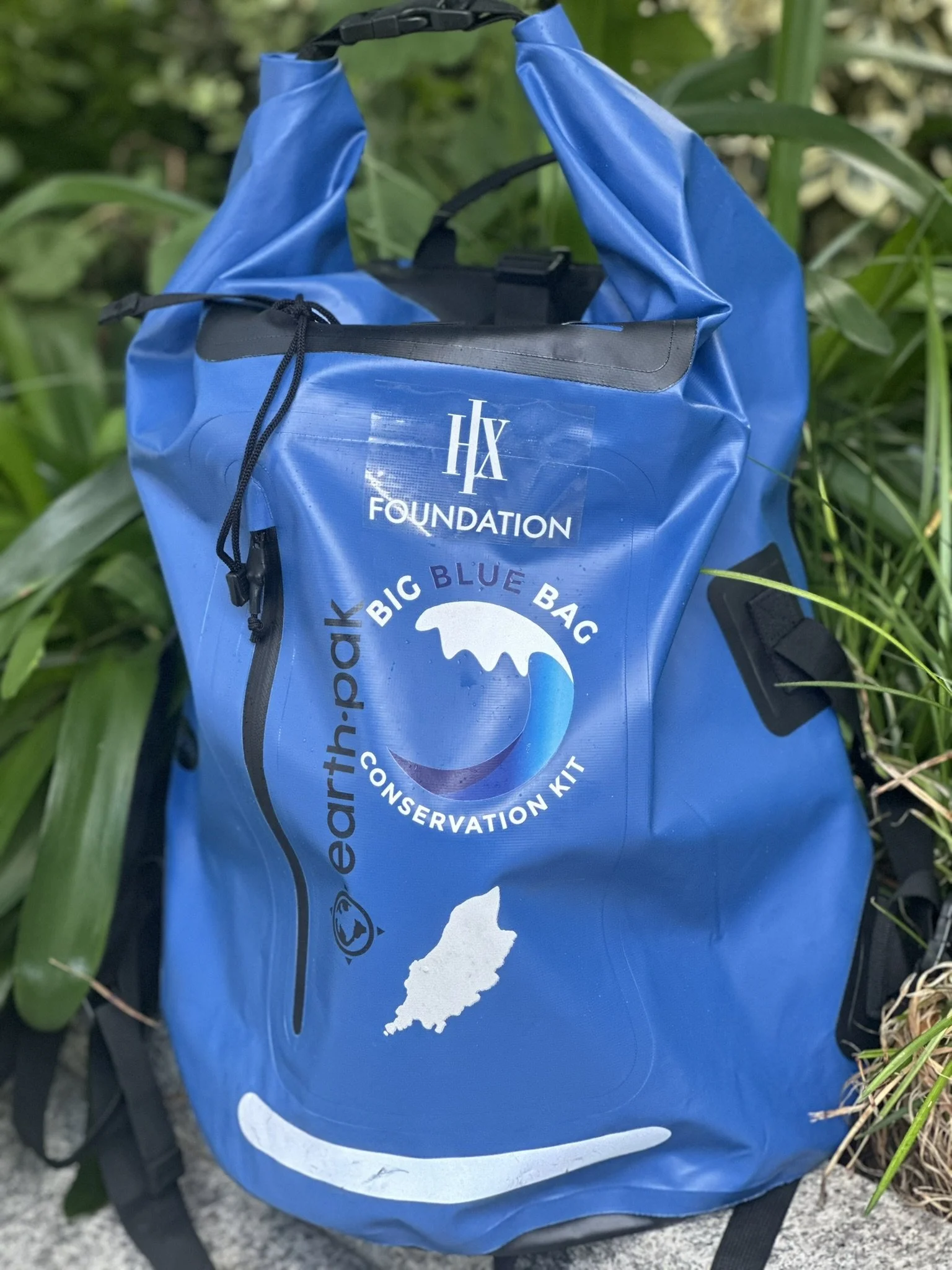 HX partners with Broadcaster Monty Halls for The Big Blue Bag project