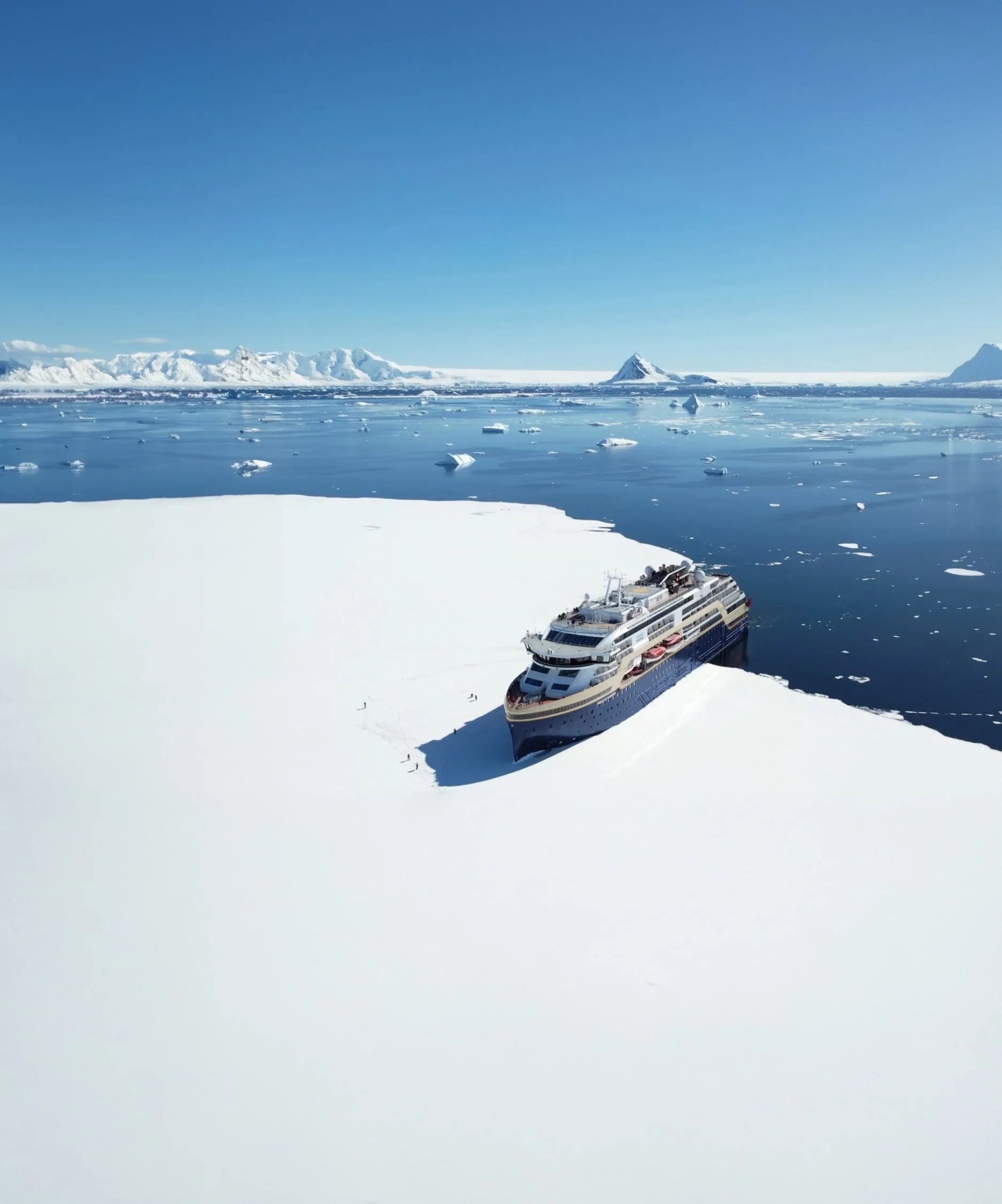 HX Expeditions Launches Black Friday Sale: Save Up to 35% on All-Inclusive Voyages