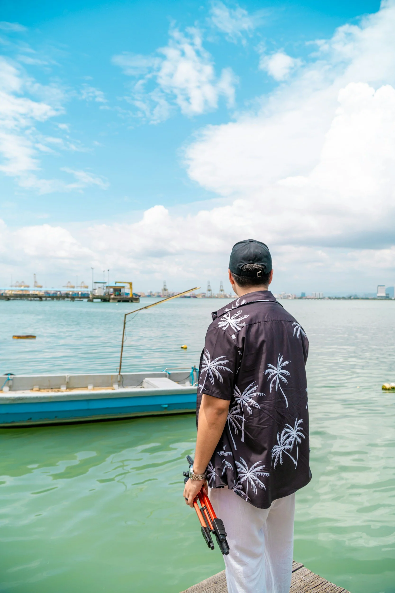 Tropical shirt s and prints are good for a Caribbean Marella Cruise.