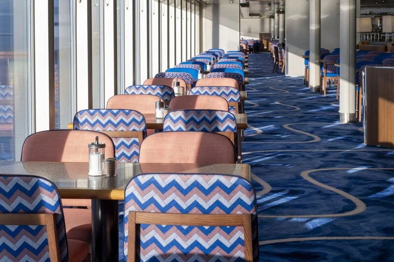 Table Seating in Belvedere Buffet Restaurant on P&O Cruises Arcadia