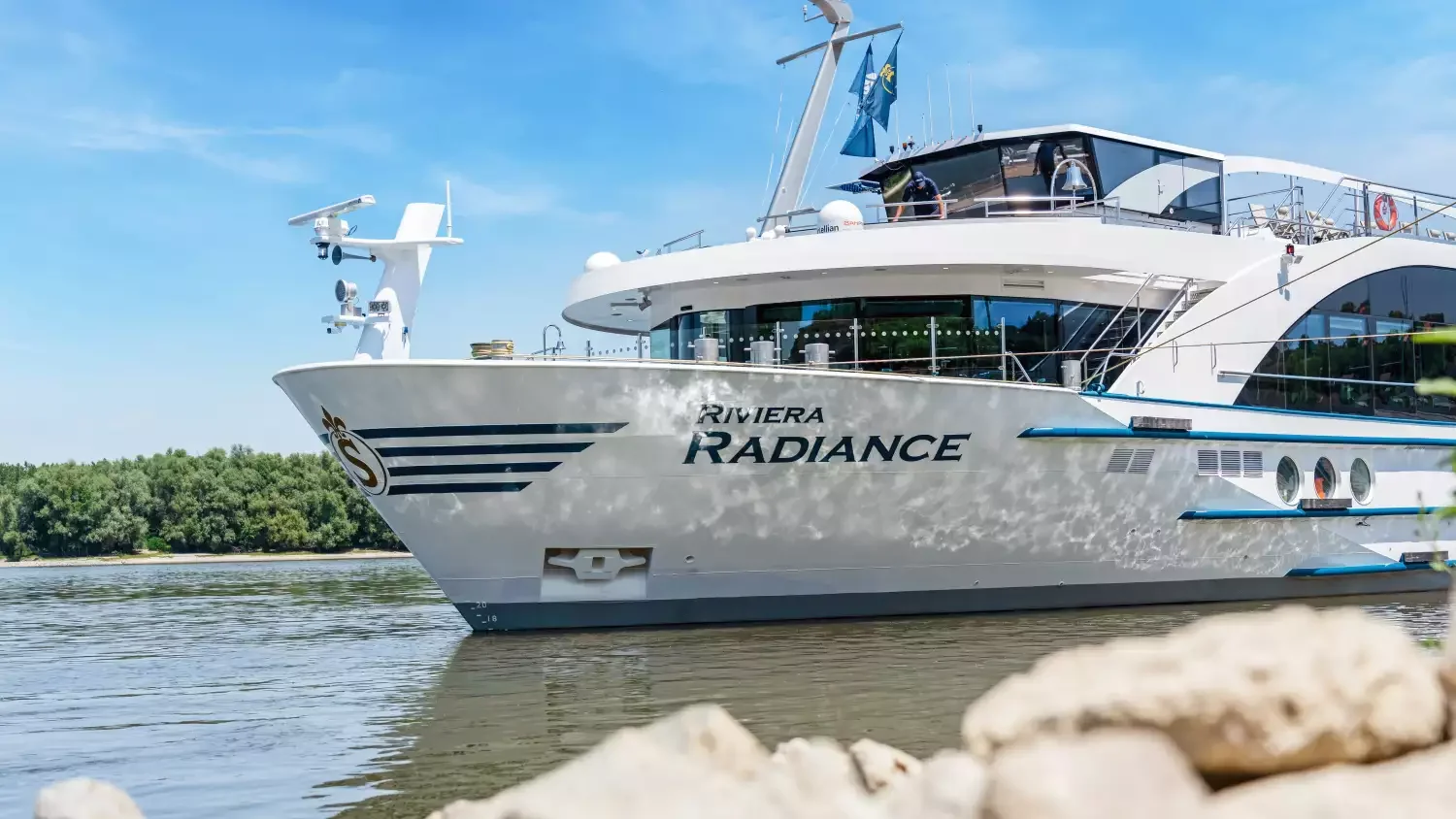 New River Cruise Ship Riviera Radiance exterior view