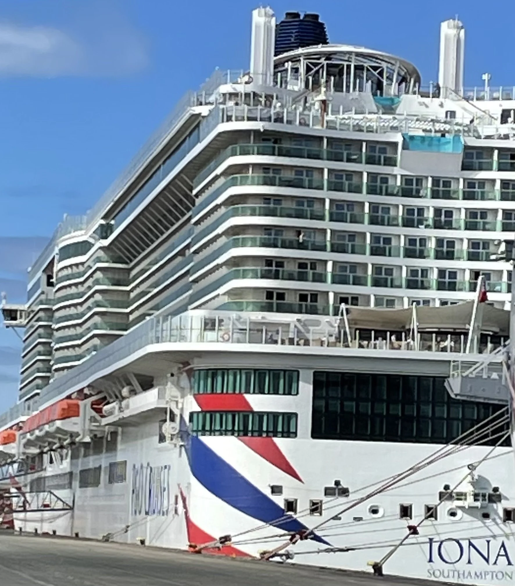 Cruise Lowdown’s photo of aft view of P&O Cruises Iona