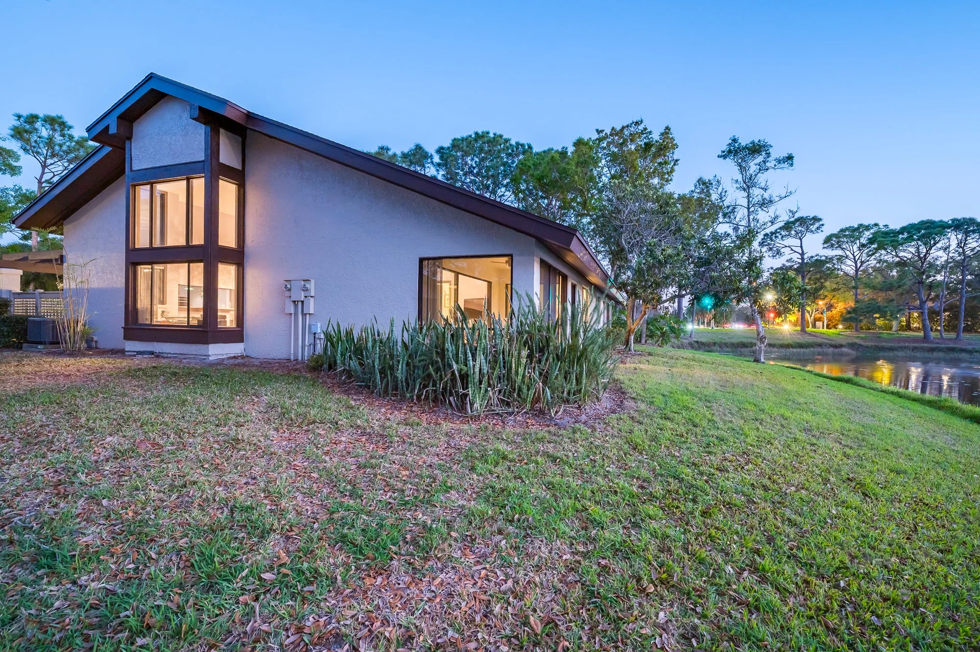 3195 Windrush Bourne MLS_30.jpg