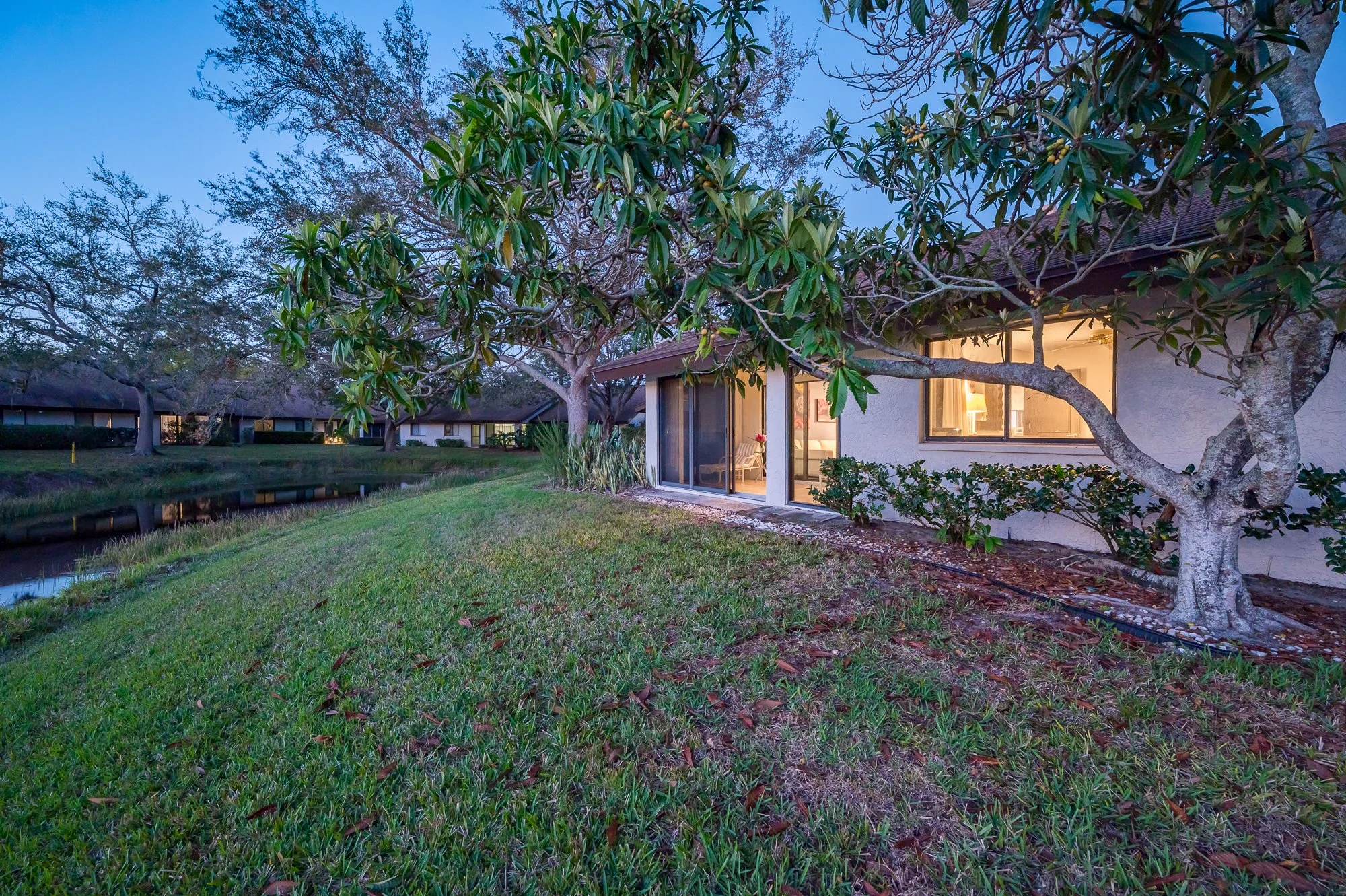 3195 Windrush Bourne MLS_31.jpg