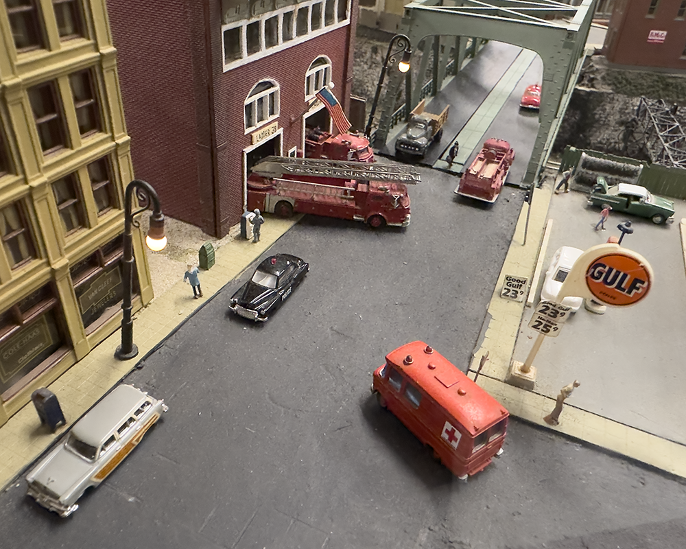 Arch Model Trains 11.23.25_8651.png