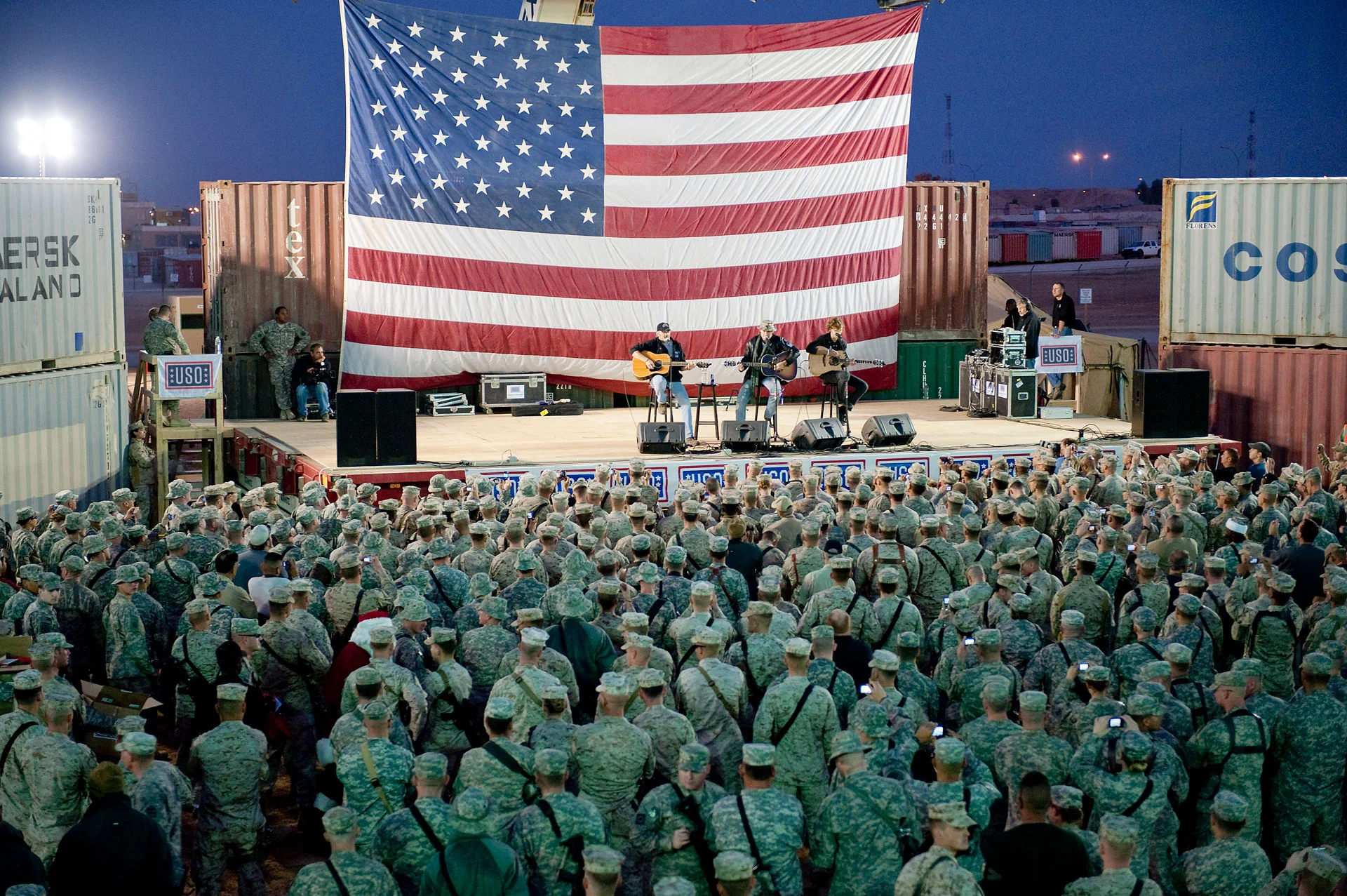 Entertainment-Chairman's-2009-Holiday-Tour-0005.jpg