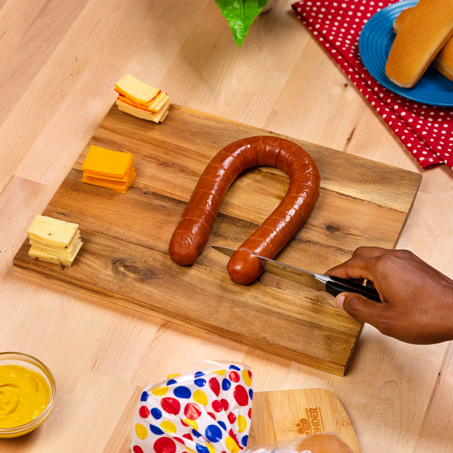 Stuffed_Sausages_Square_4.png