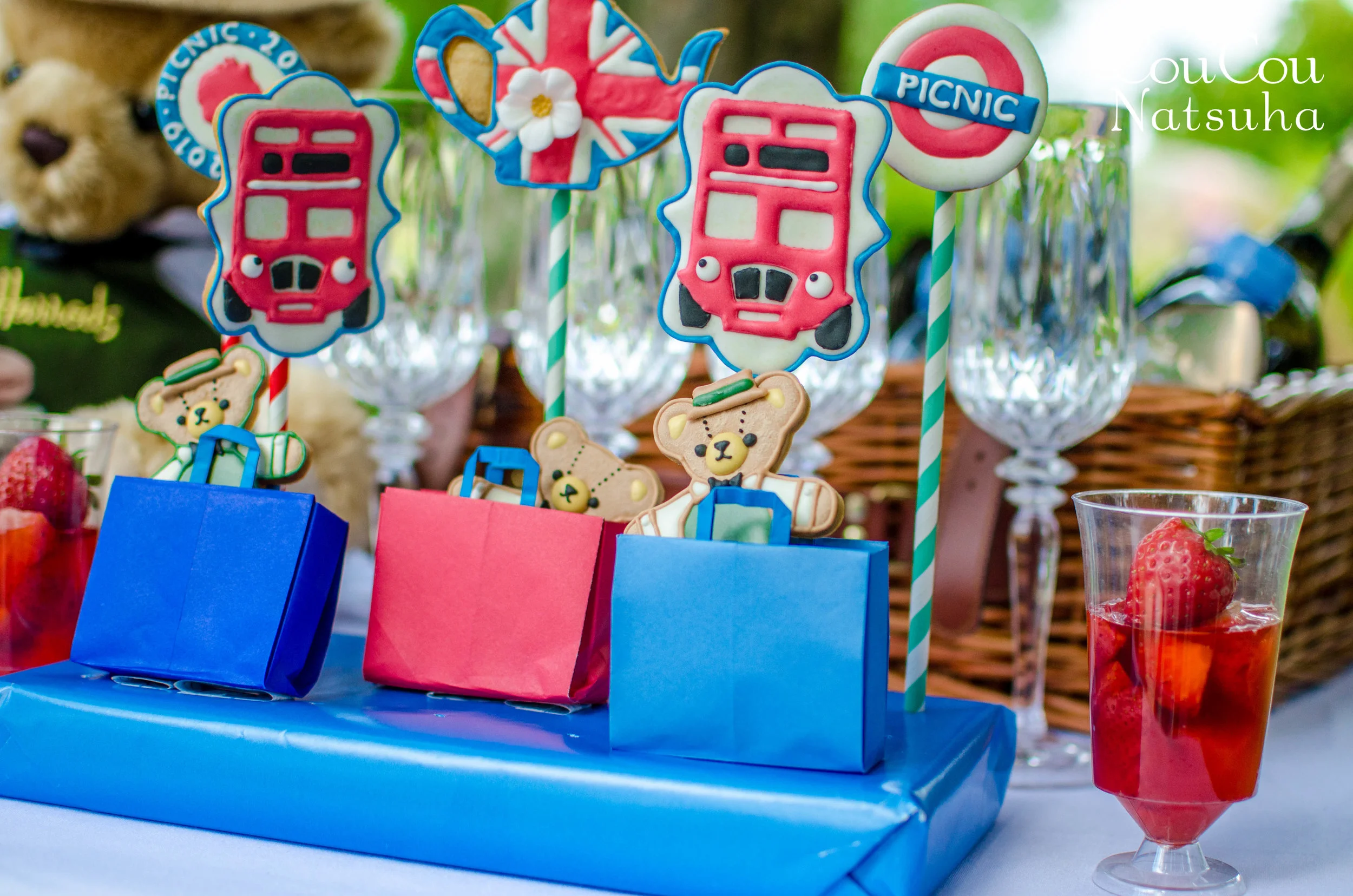Union Jack Picnic - Harrods Bear Icing Cookies
