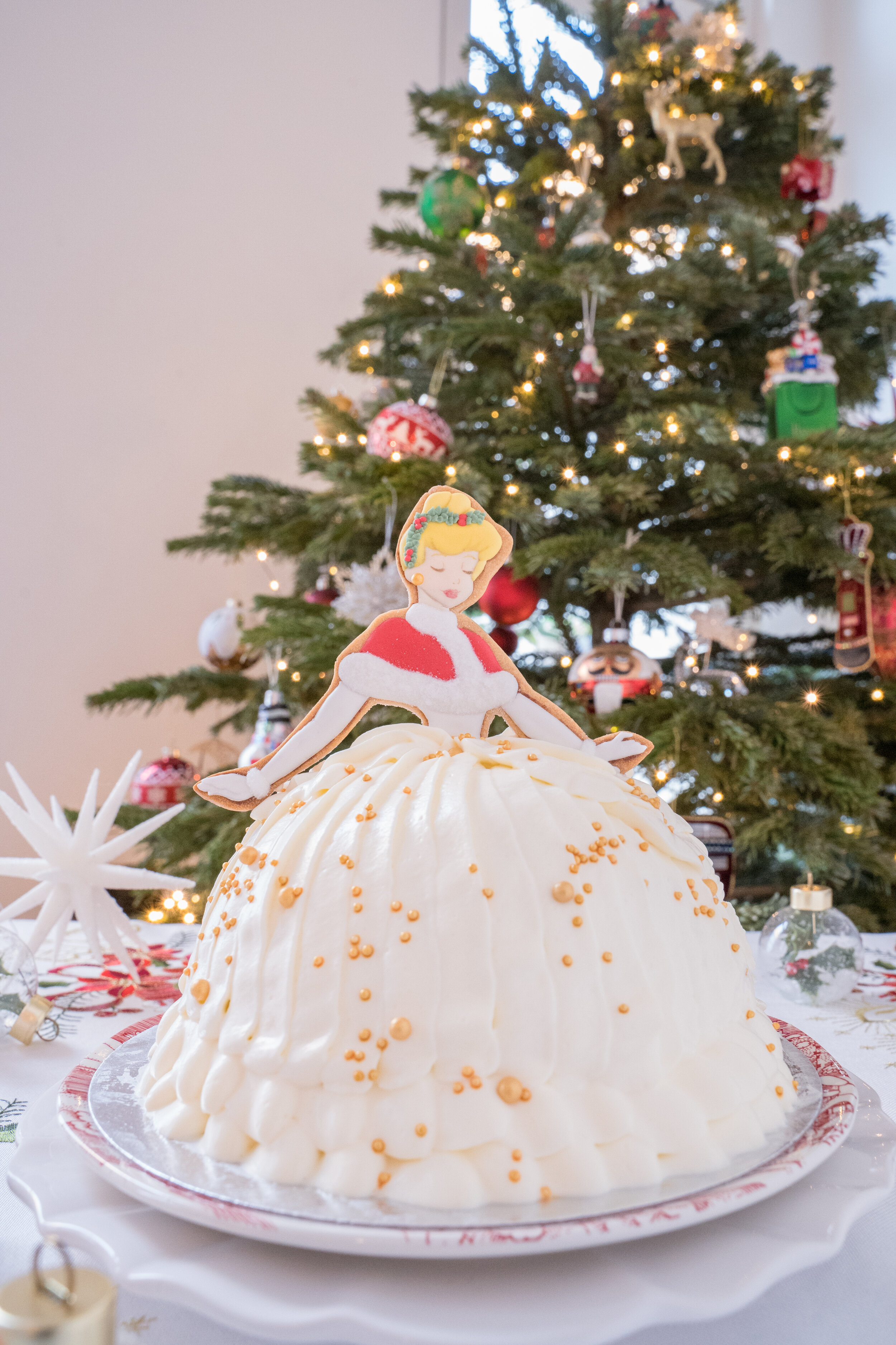 The Holly Cinderella Doll Cake 柊飾りのシンデレラ クリスマスケーキ Coucou Natsuha