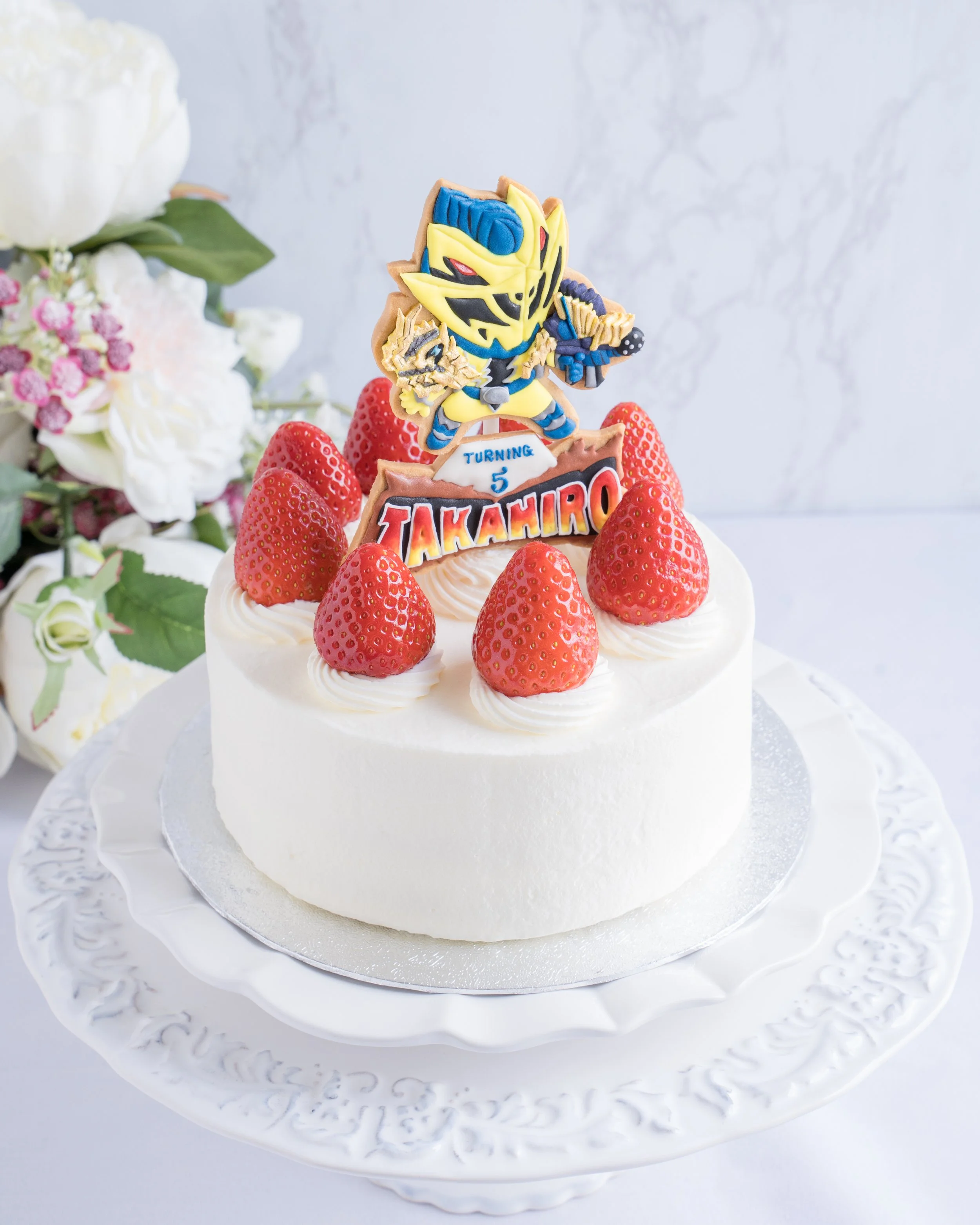 Ryusouger Ryusoul Gold Strawberry Cake - リュウソウジャーと英国産苺のショートケーキ