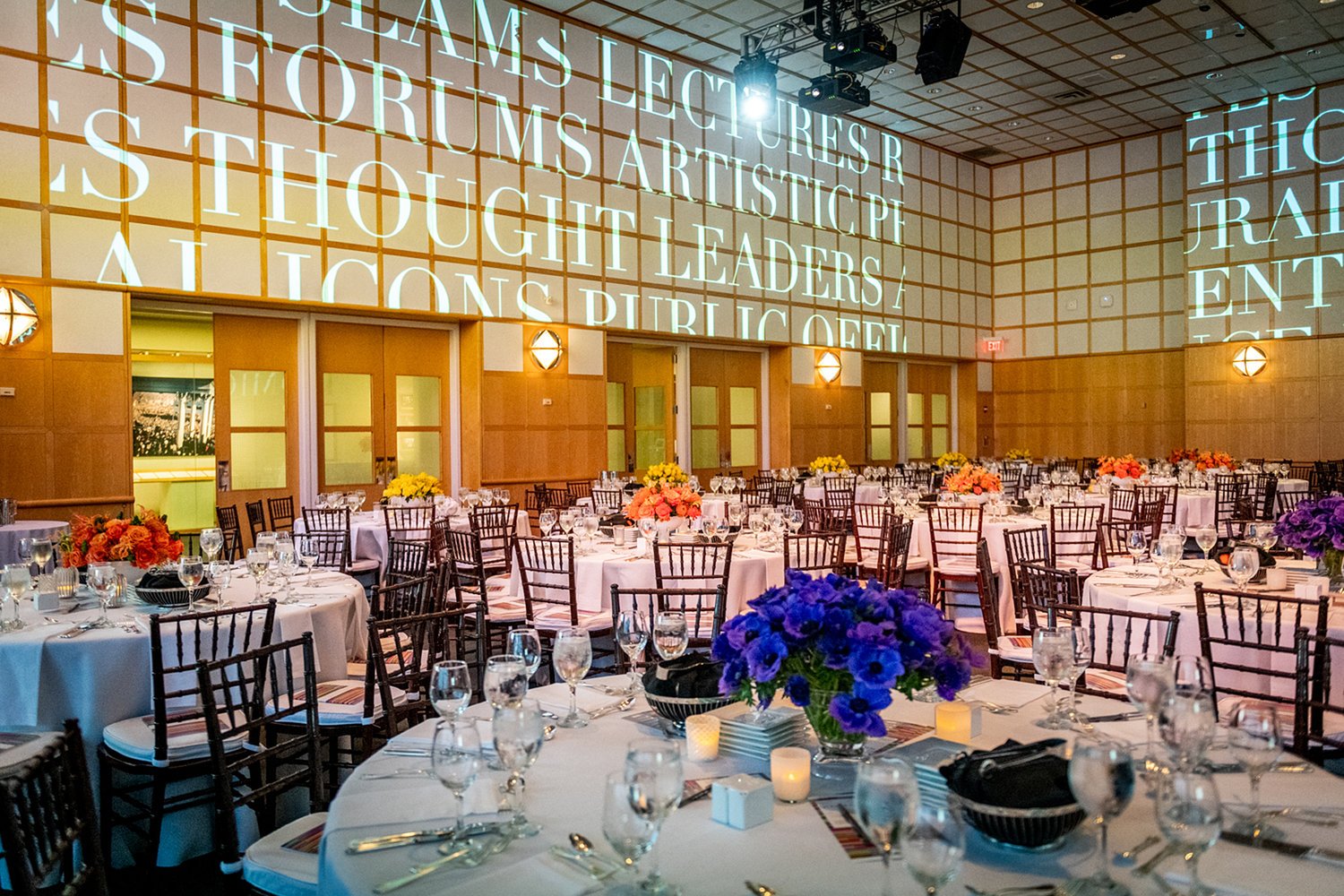 00_Non+Profit+WBUR+Gala+Projection+Mapping_AE+Events.jpg