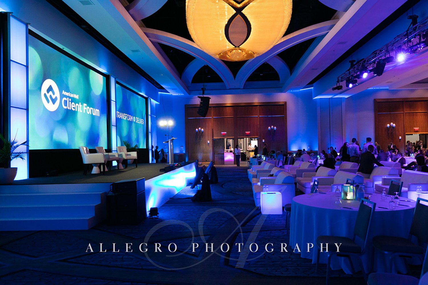 02_Corporate+Meetings+Conference+Stage_AE+Events.jpg