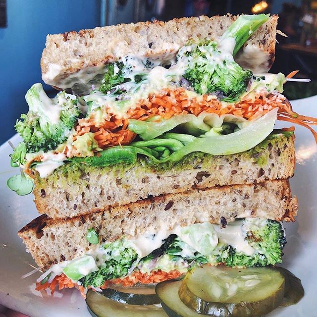 Happy #NationalSamdwichDay! Did your favorite make our list of The Best #Plantbased Sandwiches in the US?? Check it out at yourkompas.com/news #🥪