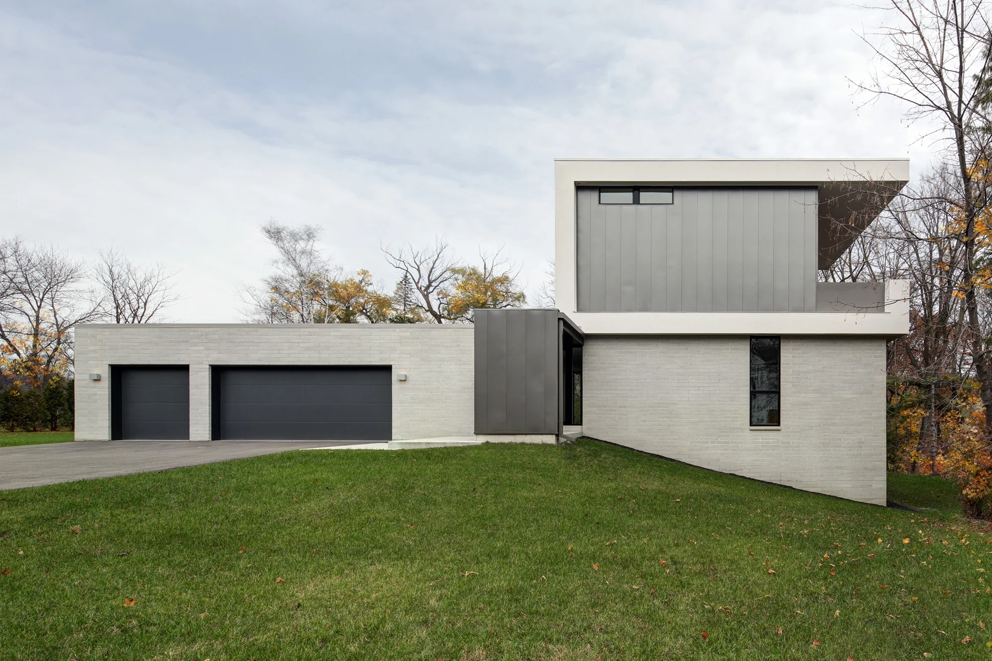 Meander House