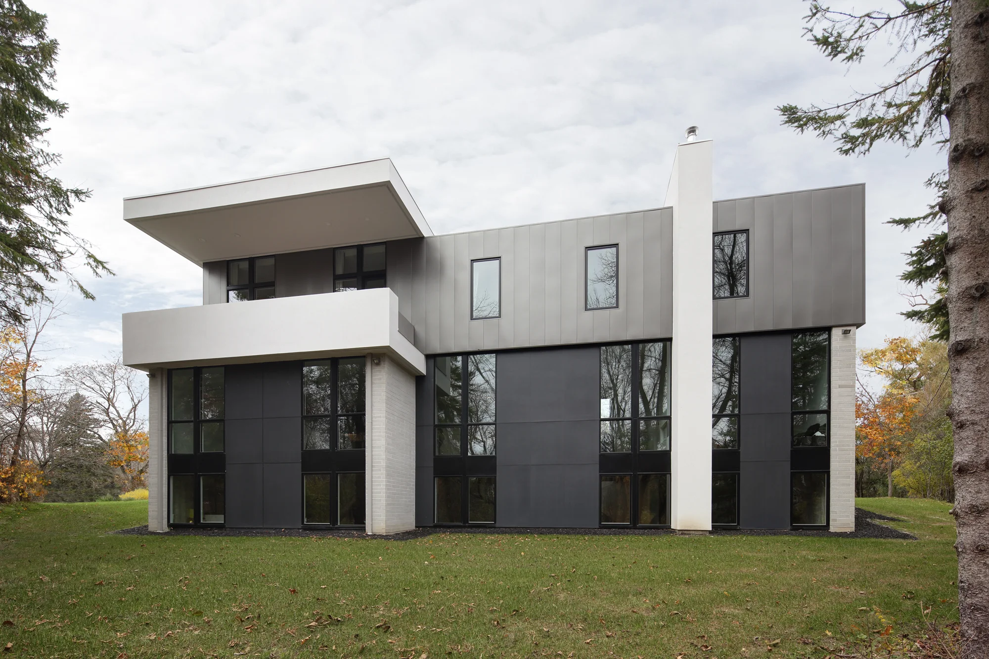 Meander House