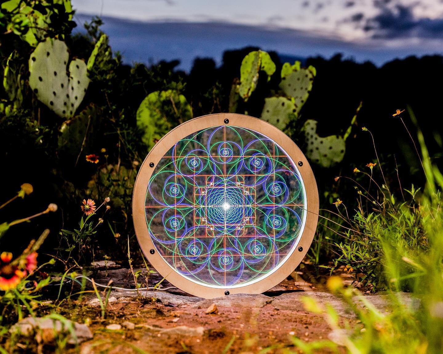 This was a fun one!! @sacred_tribe designed the most beautiful light grid and I was lucky enough to capture the product photo &amp; video for it 🤩 will share more soon!

Go check out all of his awesome creations - he makes sacred geometry lights, je