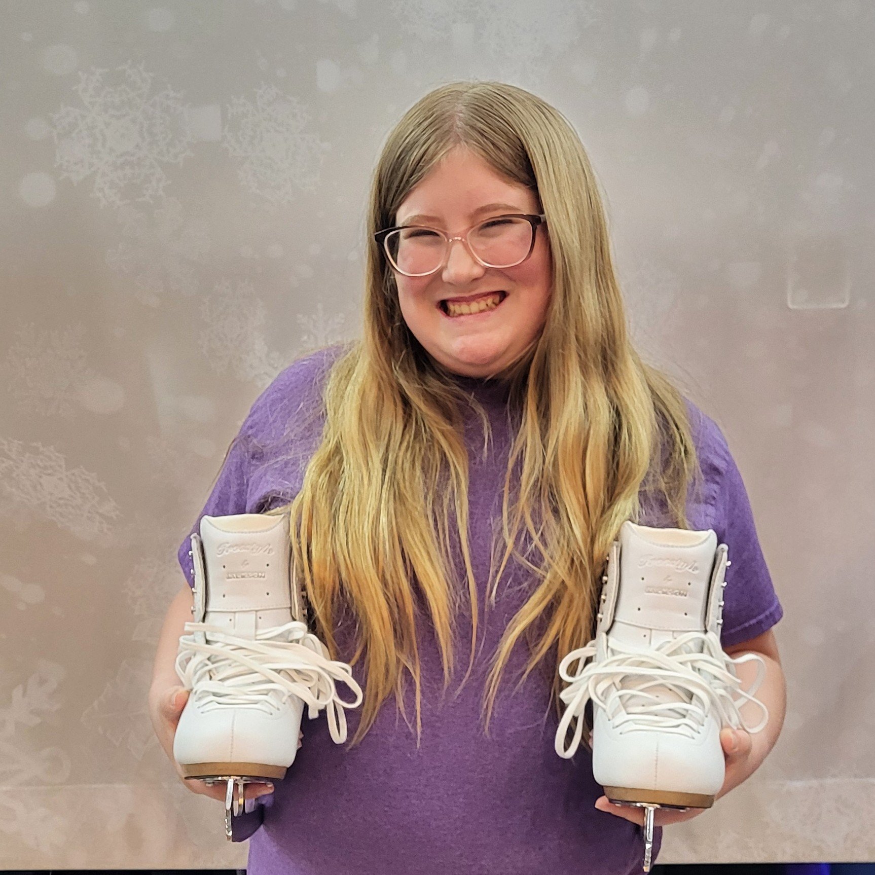 Happy New Skate Day to Lillian! 🎉

Lillian and the @jackson.ultima Freestyle Fusions go together like Claire and coffee 🥰

Her toes outgrew her last pair, so to finish up the last few single jumps we decided to do it again!

❌ We'll never try to se
