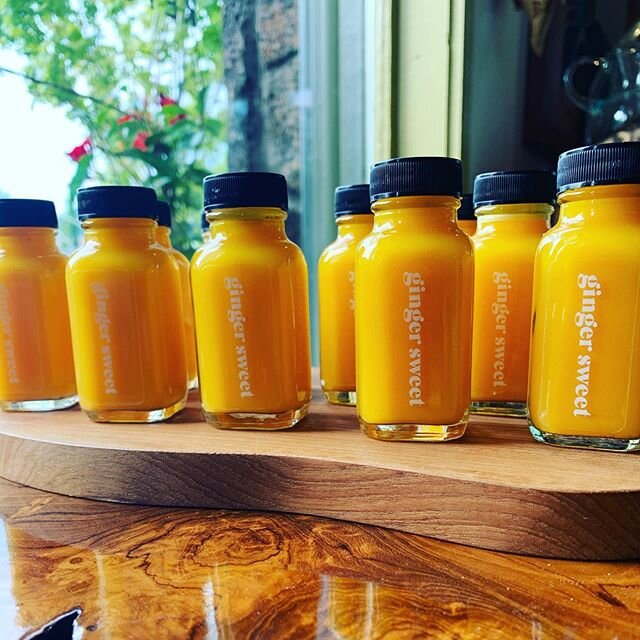 Turmeric, Ginger, Lemon with a pinch of black pepper(2oz) . We&rsquo;re stocked up on these Turmeric shots.  Great for inflammation, Immunity and brain function. .
.
.
.
.
#organic #coldpressedjuice #juice #fresh #freshjuice #nature #roottherapy #hea