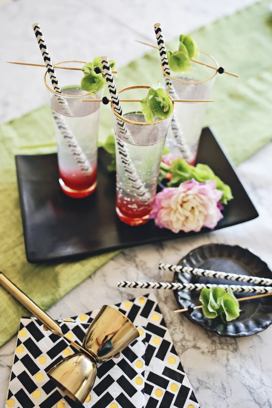 03_Graphic Table For Summer | Dine X Design