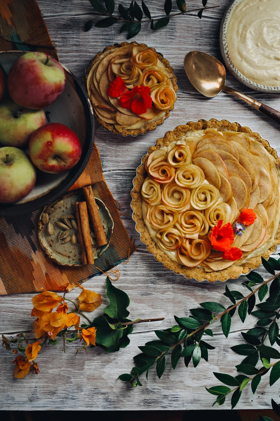 02_Apple-Rose-DIY-Dine-X-Design.jpg