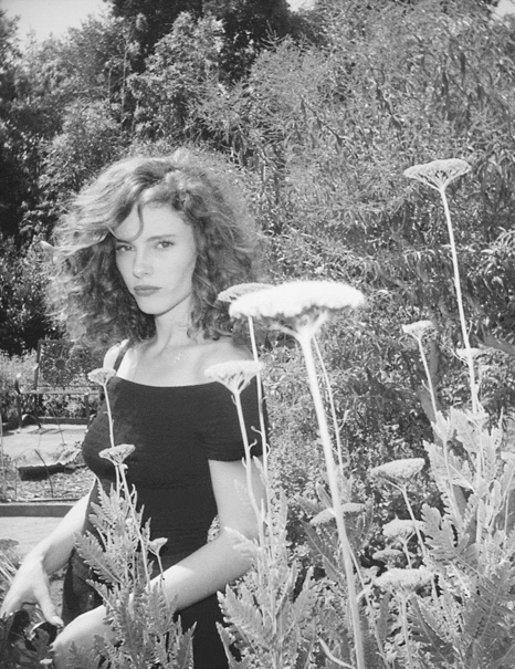 Cyn-Flower-B&W.gif