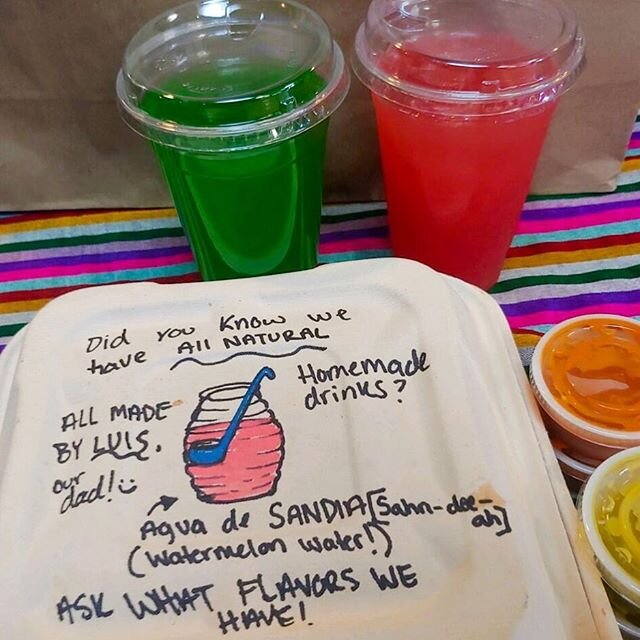 An all natural watermelon agua fresca just hits different on a hot summer day like this 🤤 
Orders yours to go and see for yourself! 😎
www.momcorngurnee.com for pick up. 
#momcorn #gurneeillinois #mexicanfood #mexicanvegan #freshfood