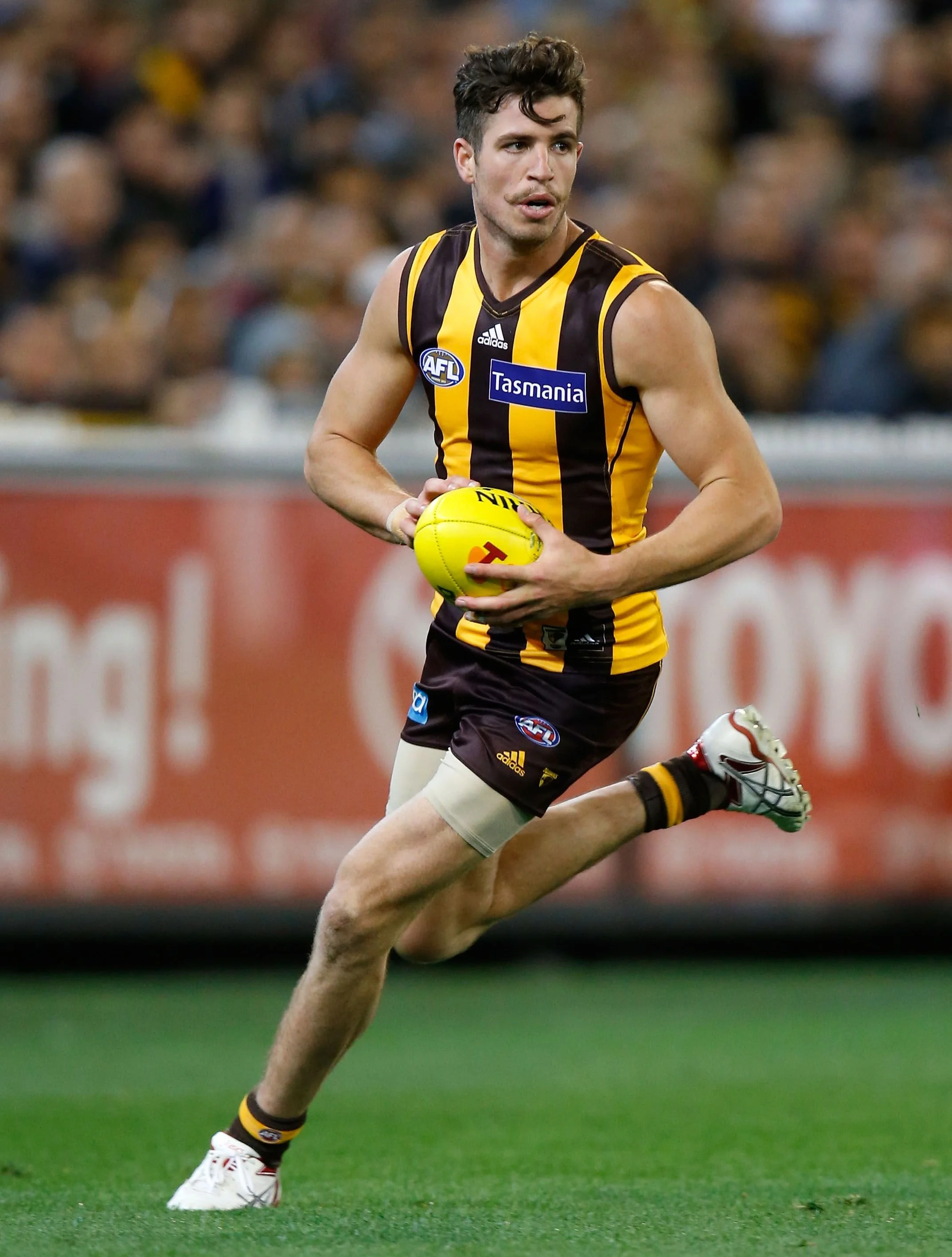 2021 Ride The Wave Ambassador.  AFL  Hawthorn Captain (2019 to 2020) Ben Stratton 