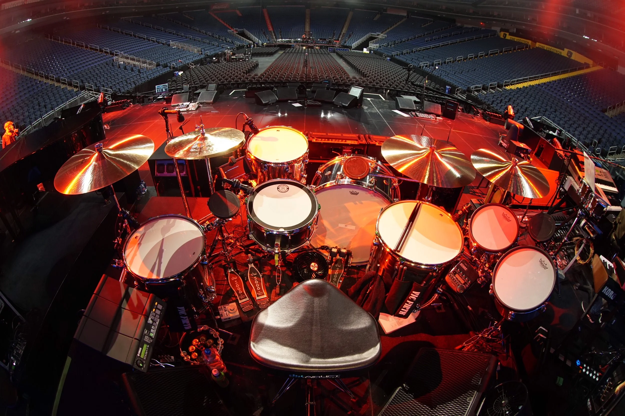 DRUMMERS — DAUZ DRUM COMPANY