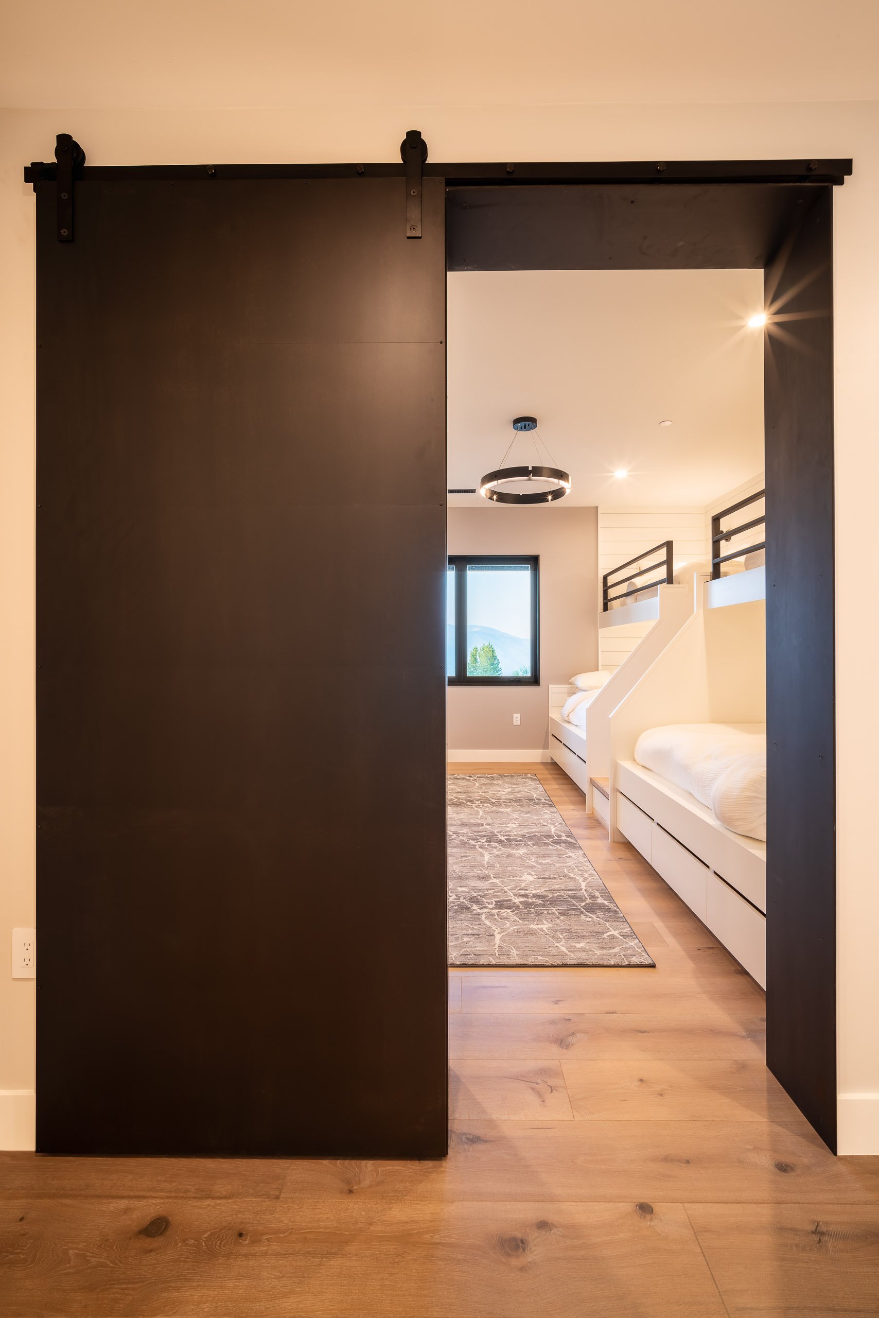 Mikeal-Beland-Beland-Studio-Interiors-Big-Sky-70.jpg