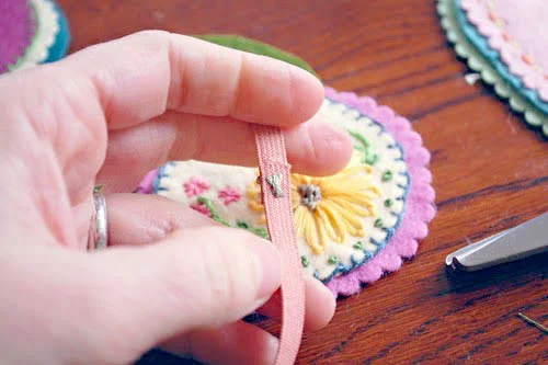 felt+bookmark+craft+idea.jpg