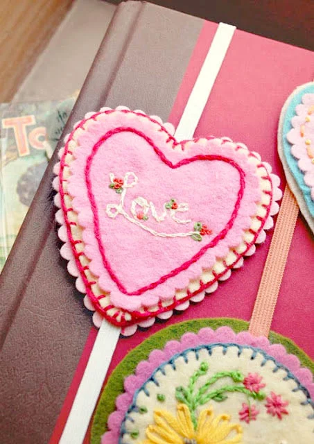 heart+felt+bookmark+love+smaller.jpg
