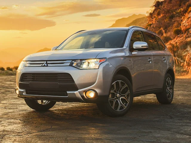 2015-Mitsubishi-Outlander-SUV-ES-4dr-Front-wheel-Drive-Exterior-1.jpg