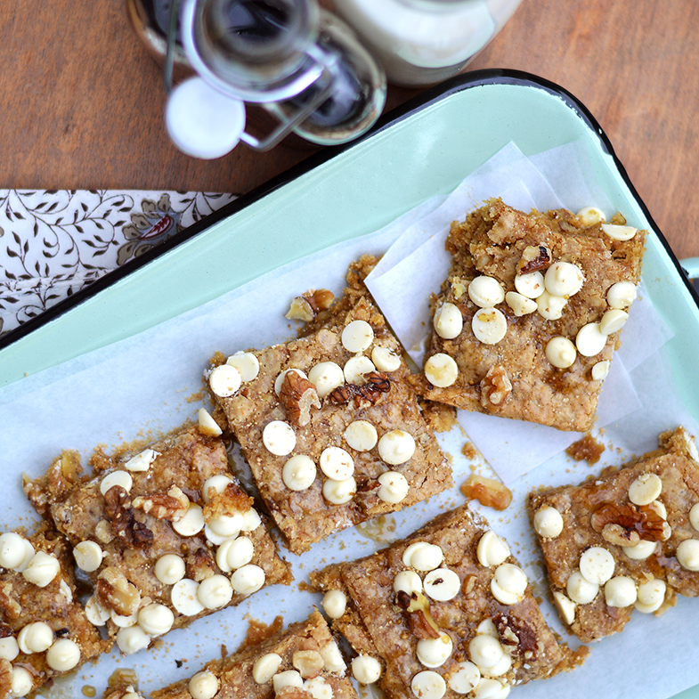 Maple Sugar Walnut Blondies Recipe 