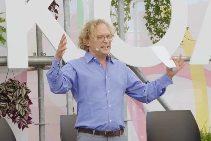 Nils Cornelissen gives talk at KOA on anger and what strategies we can use to deal with it
