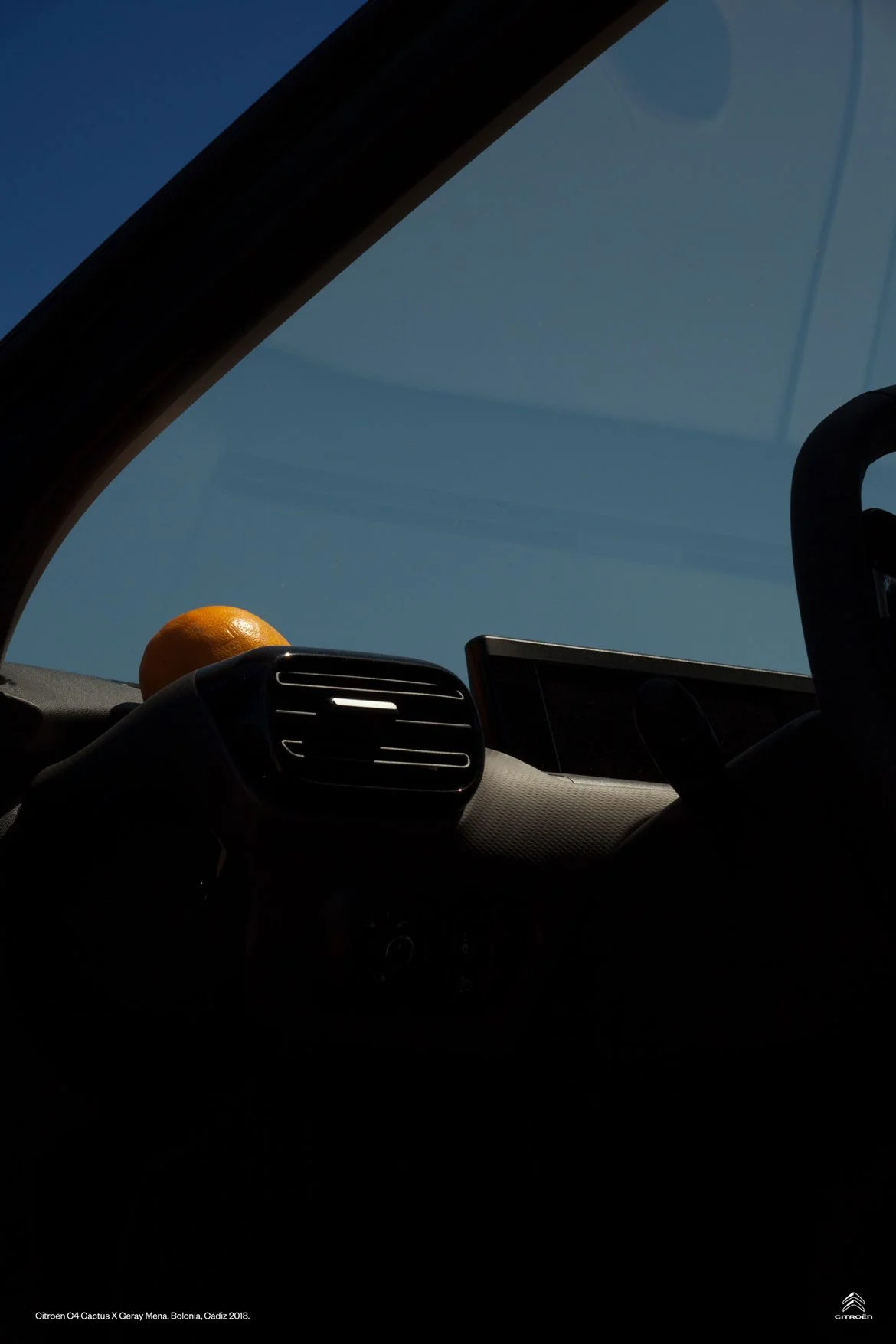 Citroen_C4_detail_geray_mena_oranges_sky_v3-1170x1755-1.jpg