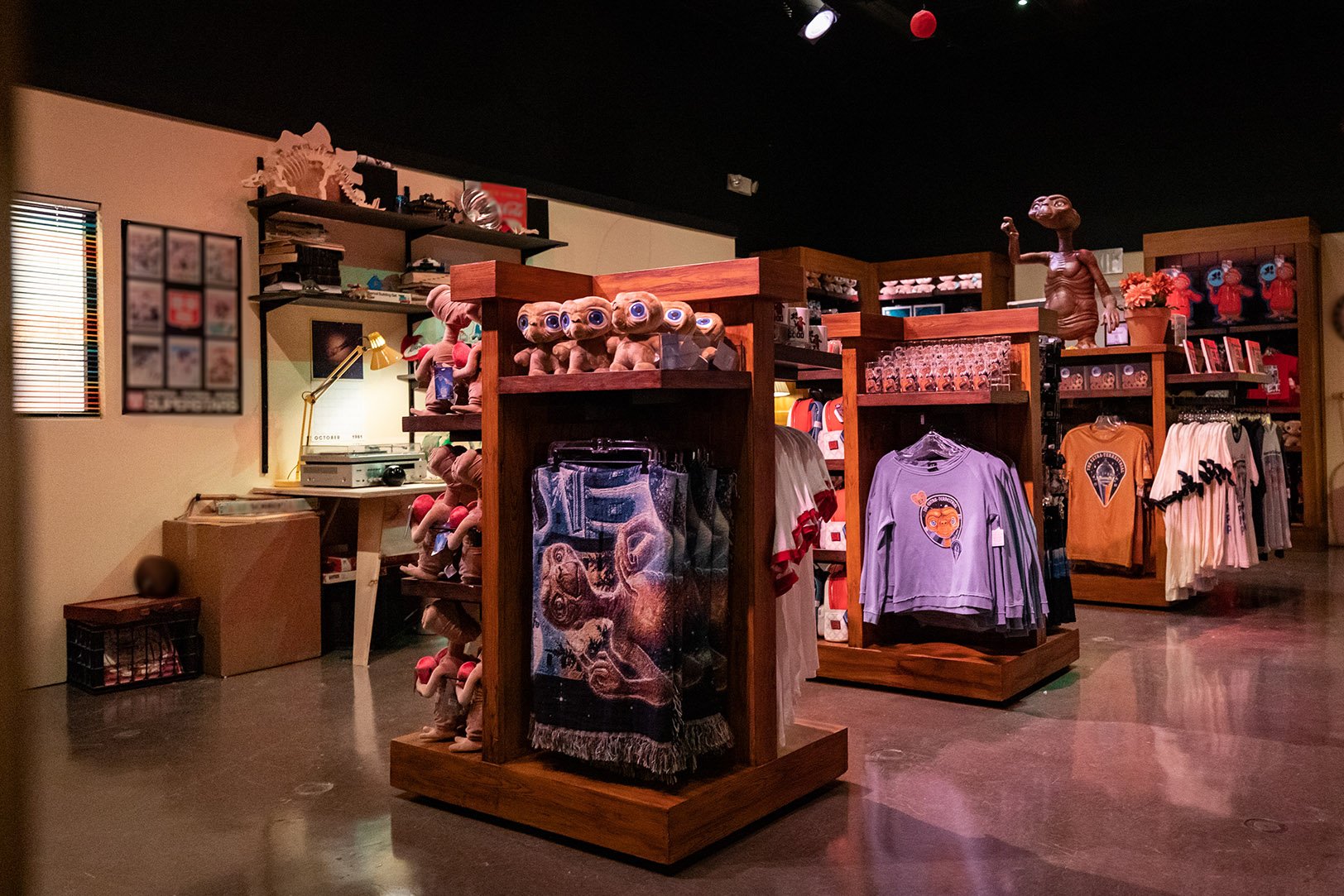 08_Summer Tribute Store at Universal Orlando Resort.jpg