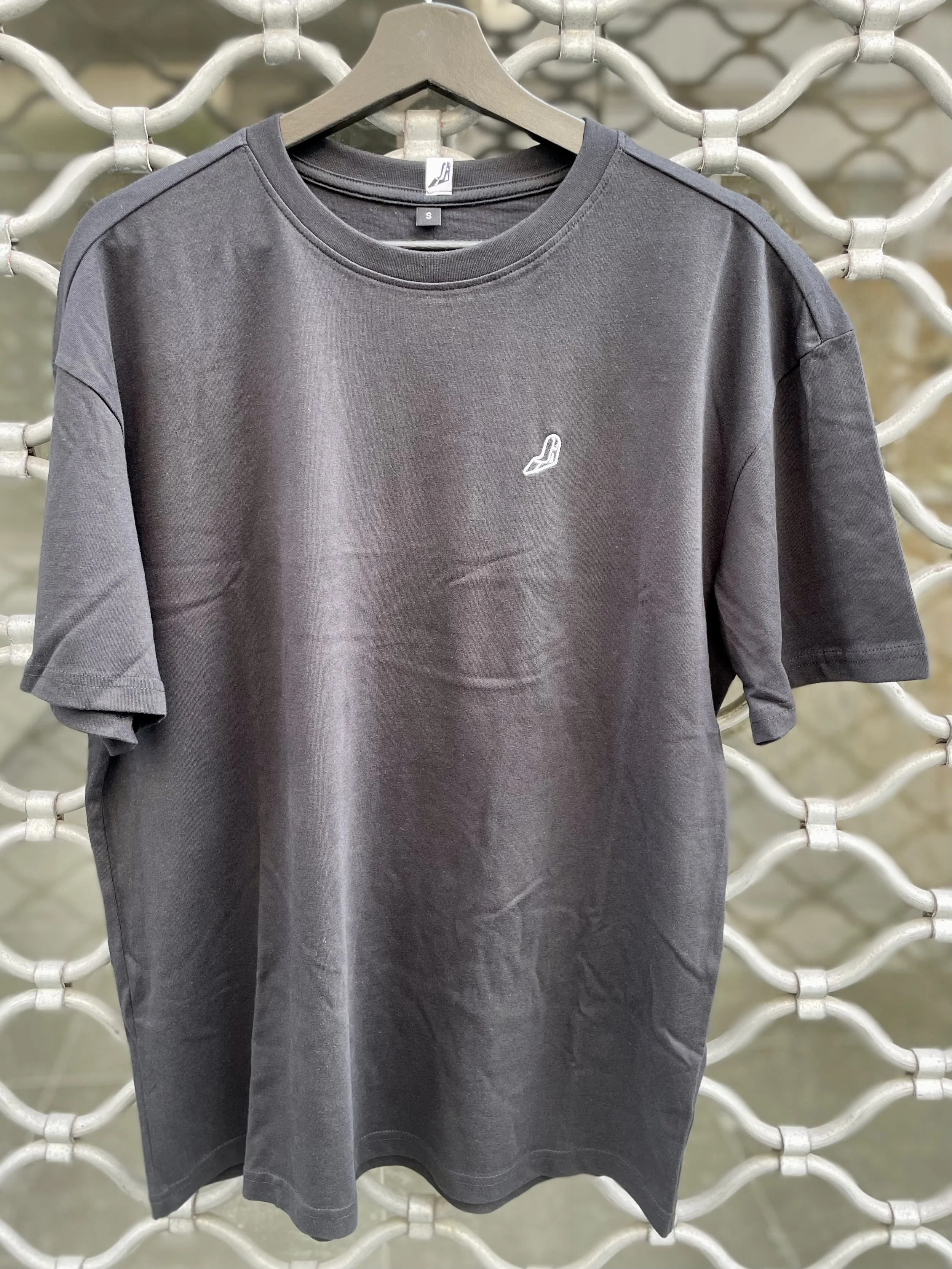 KATE - EMBROIDED LOGO - BLACK