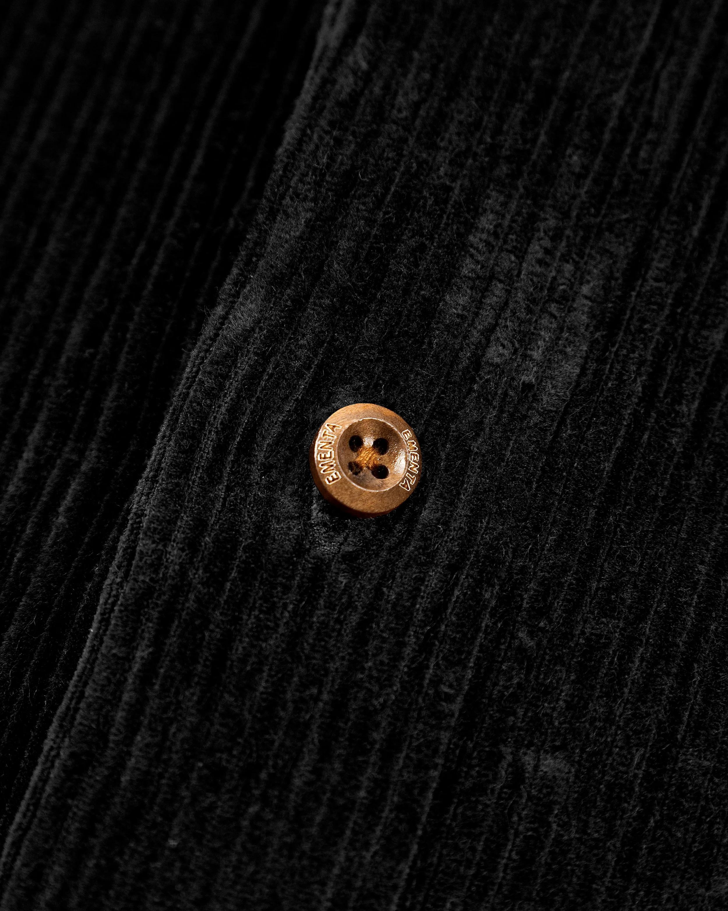 BABY CORD SHIRT BLACK DETALHE 3.jpg