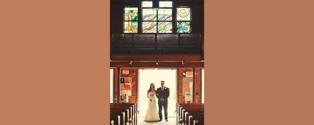 horizontal St.-Andrews-Church-wedding-Block-Island-RI.png