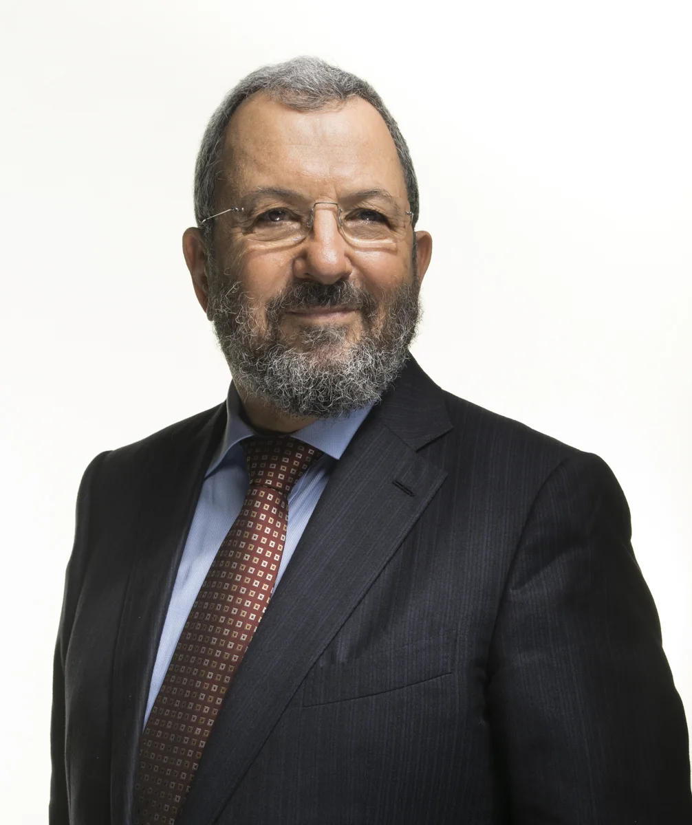 Portrait-Portraits-Ehud-Barak-remoneuhaus.com-1.jpg