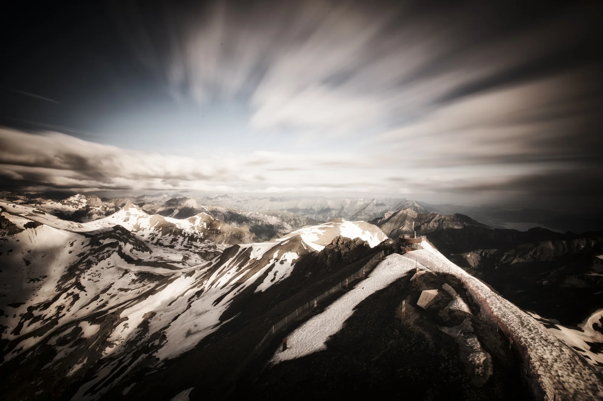 Bern, Kanton Bern, Schilthorn, Piz Gloria, Wandern, Eiger, Mönch, Jungfrau-2.jpg