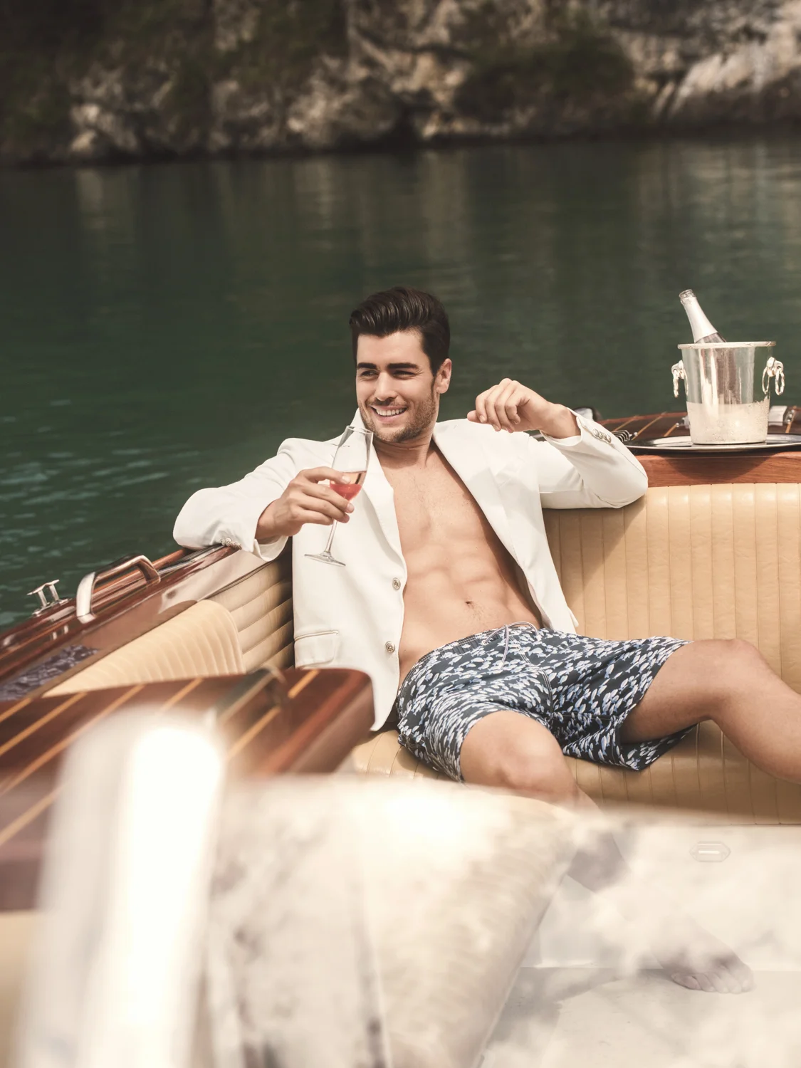 Rafael Beutl, Tschui for men, Thunersee, Made in Bern, Bern, Hackett London, Fashion, remoneuhaus.com-3.jpg