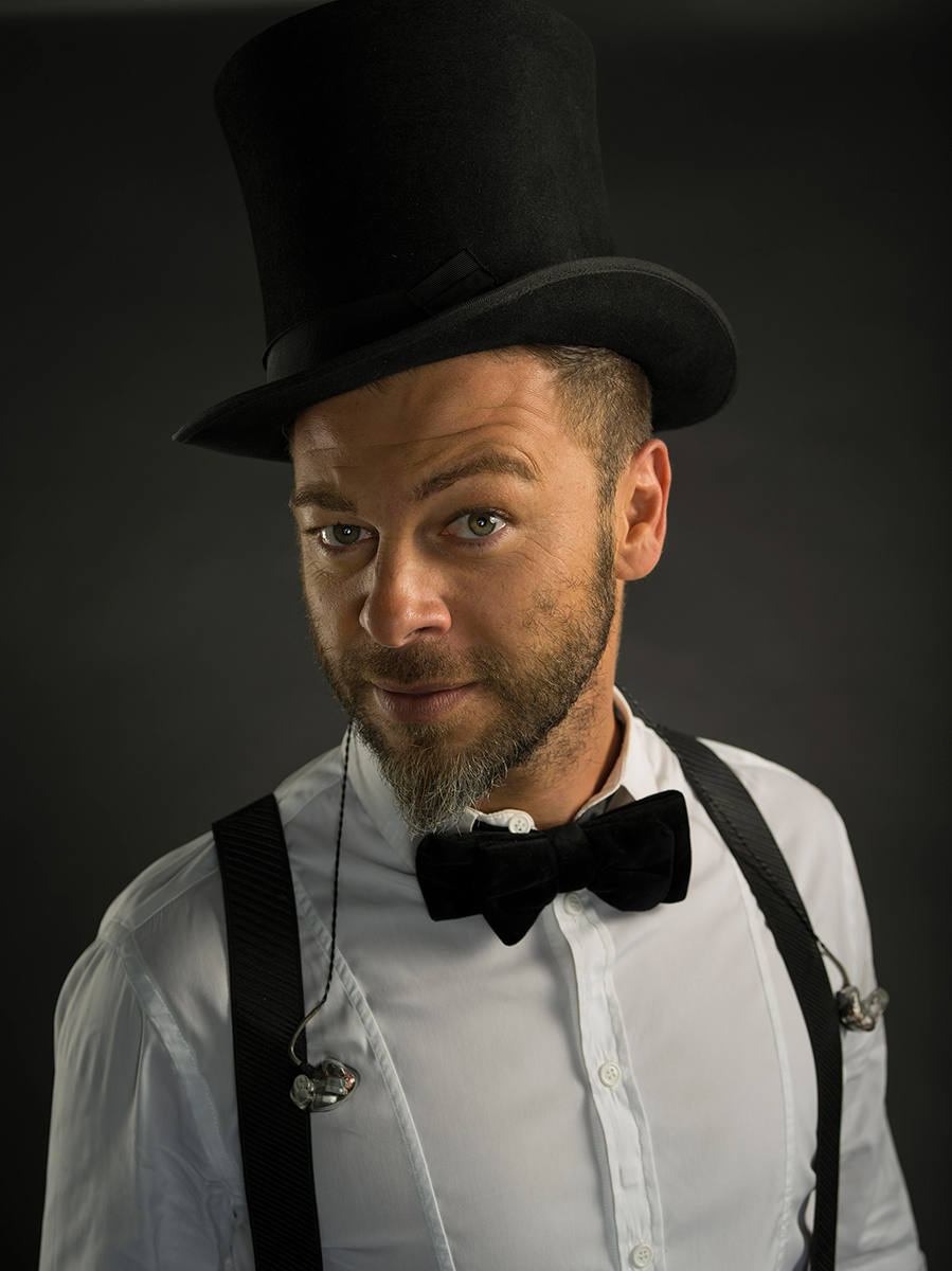 Christophe-Mae-von-Fotograf-Remo-Neuhaus-aus-Bern-1.jpg