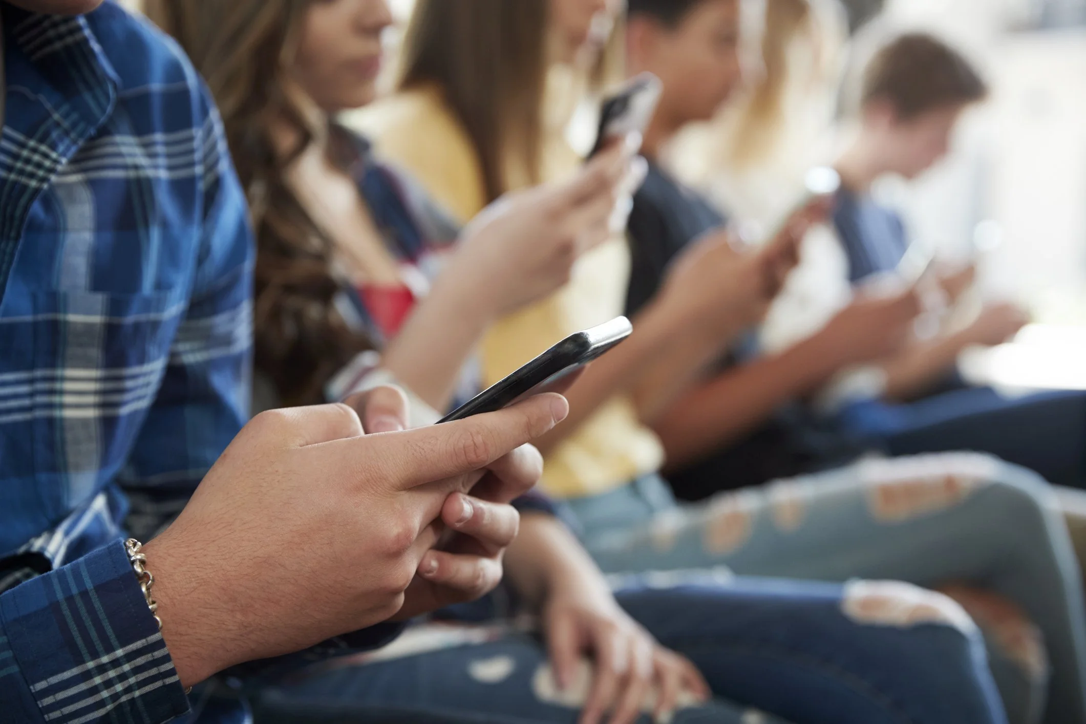Social Media and Teen Mental Health: What California Parents Should Know About the Meta Trial