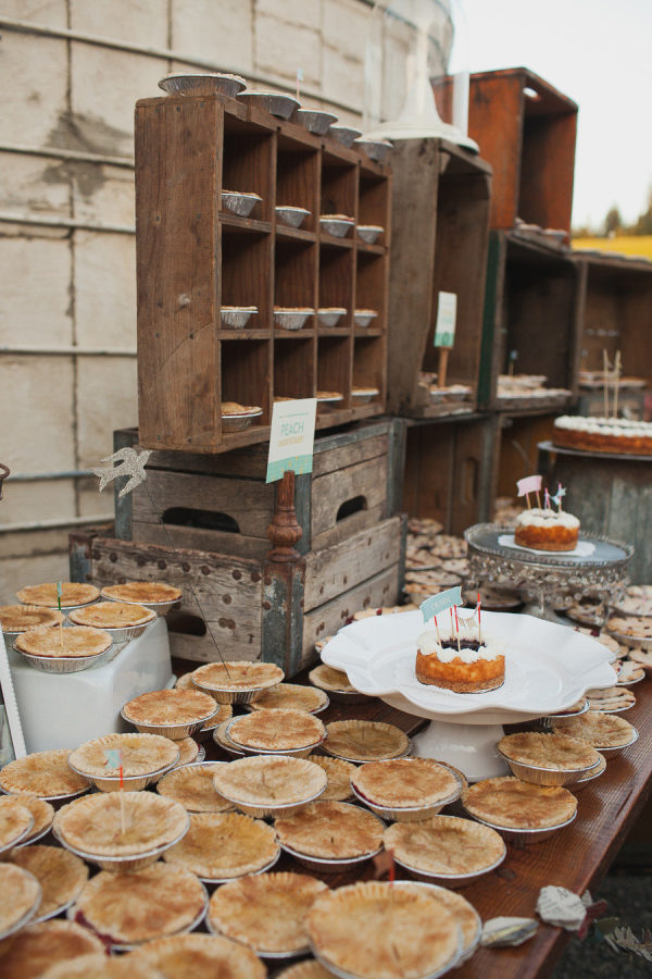 ways-to-serve-wedding-pie-5.jpg
