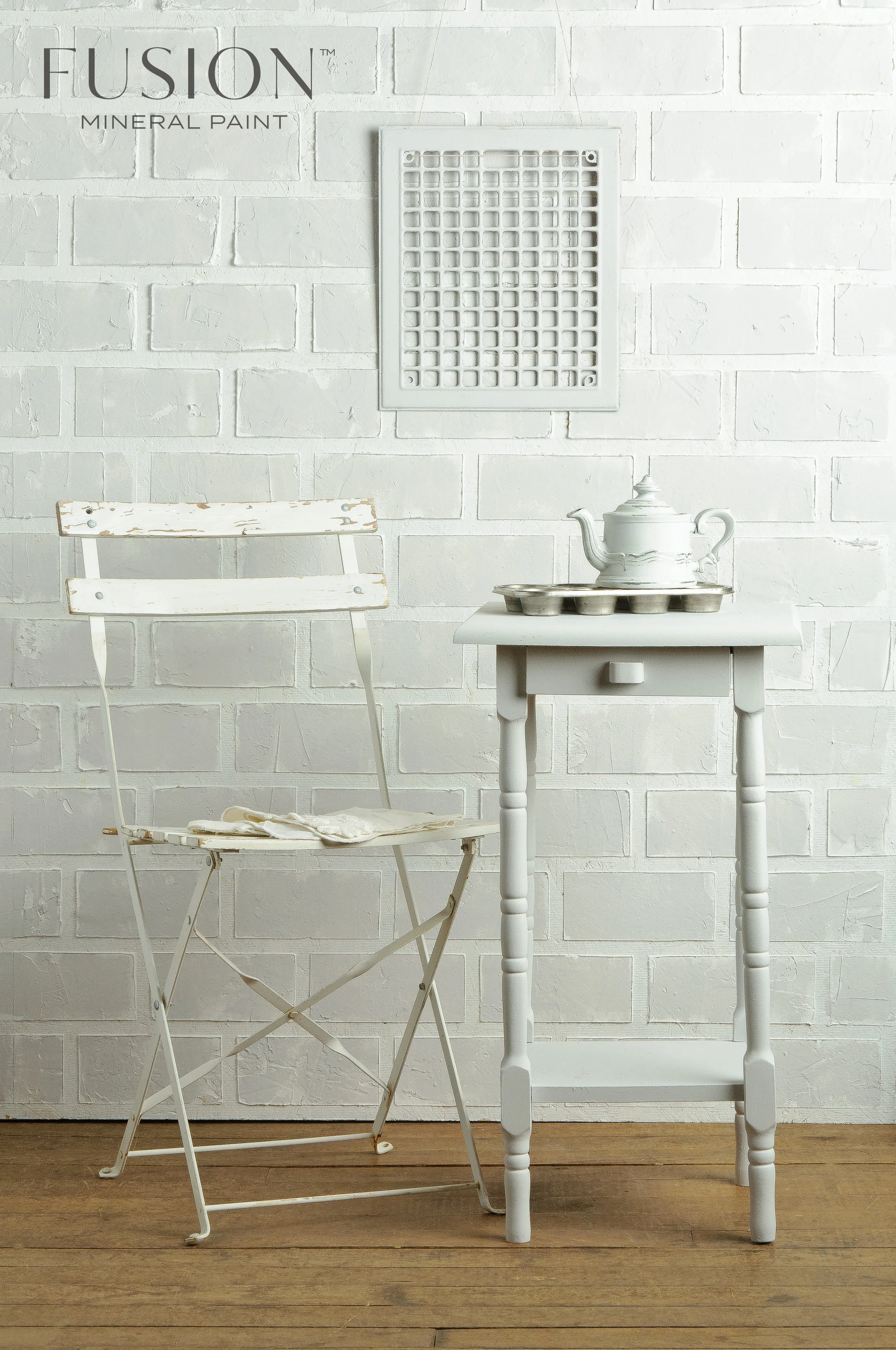 LAMP-WHITE-MIDDLE.jpg